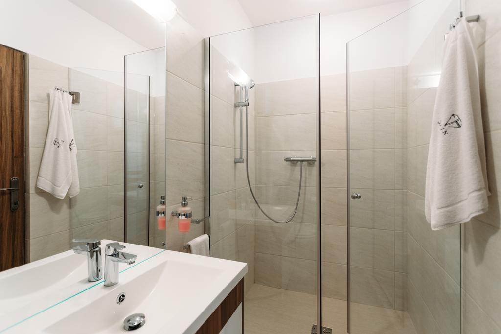 Daan Apartments Kolozsvár Szoba fotó